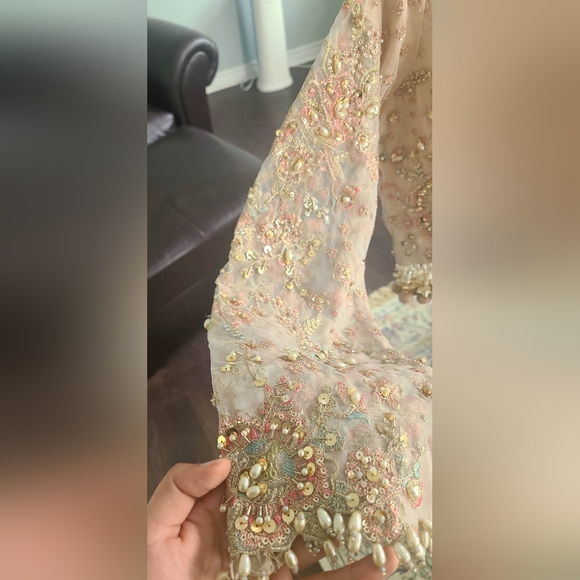 Batik 4pc pakistani Suit - Picture 8 of 9